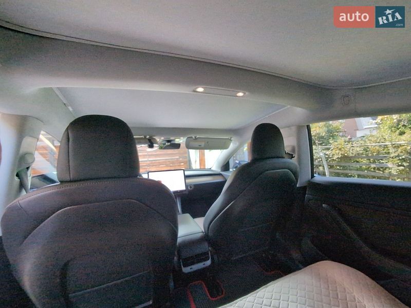 Седан Tesla Model 3 2019 в Костопілі