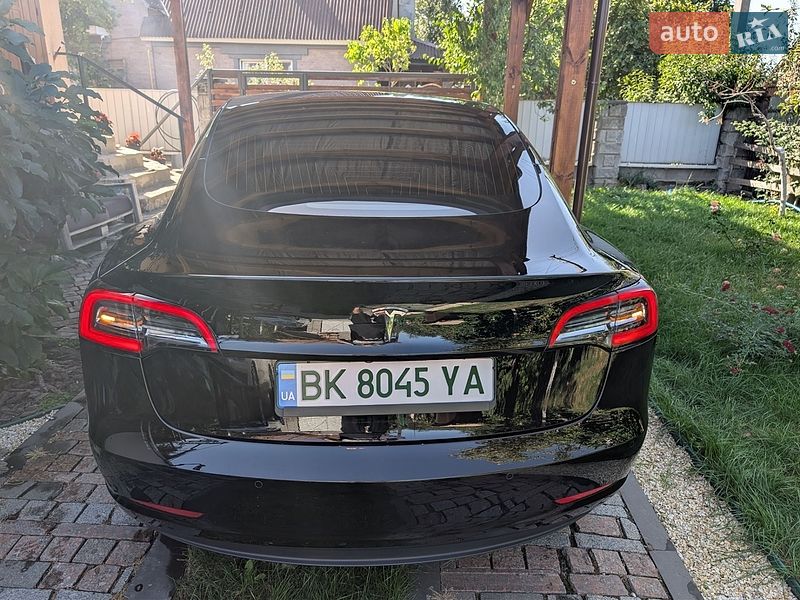 Седан Tesla Model 3 2019 в Костопілі