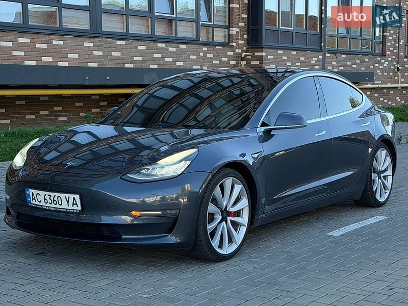 Tesla Model 3 2019