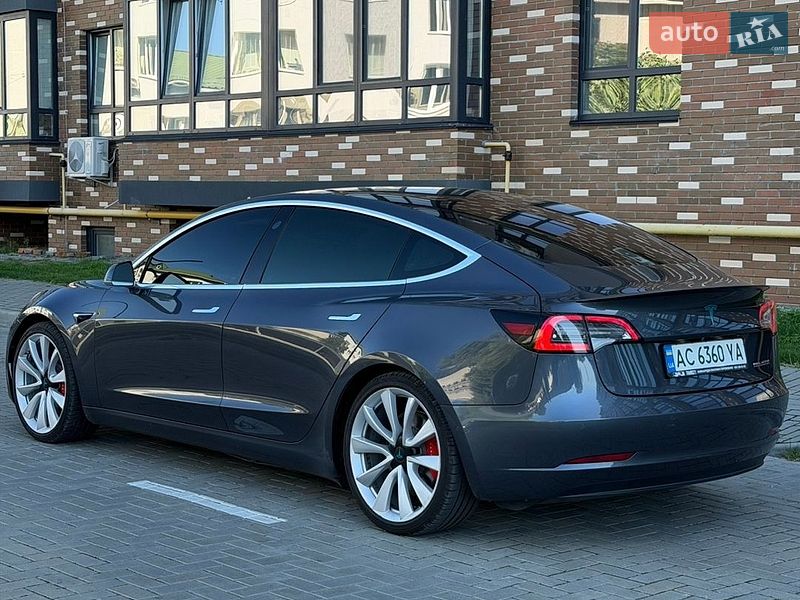 Седан Tesla Model 3 2019 в Житомирі