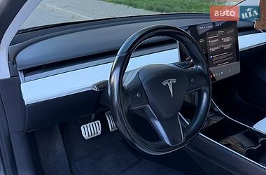 Седан Tesla Model 3 2019 в Житомирі