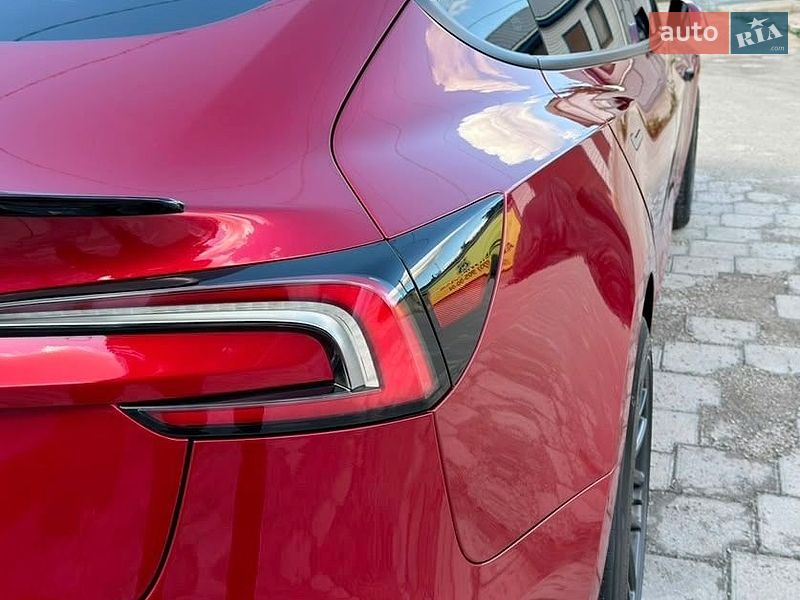 Седан Tesla Model 3 2024 в Подольске