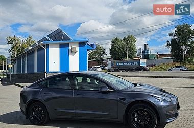 Седан Tesla Model 3 2022 в Хмельницком