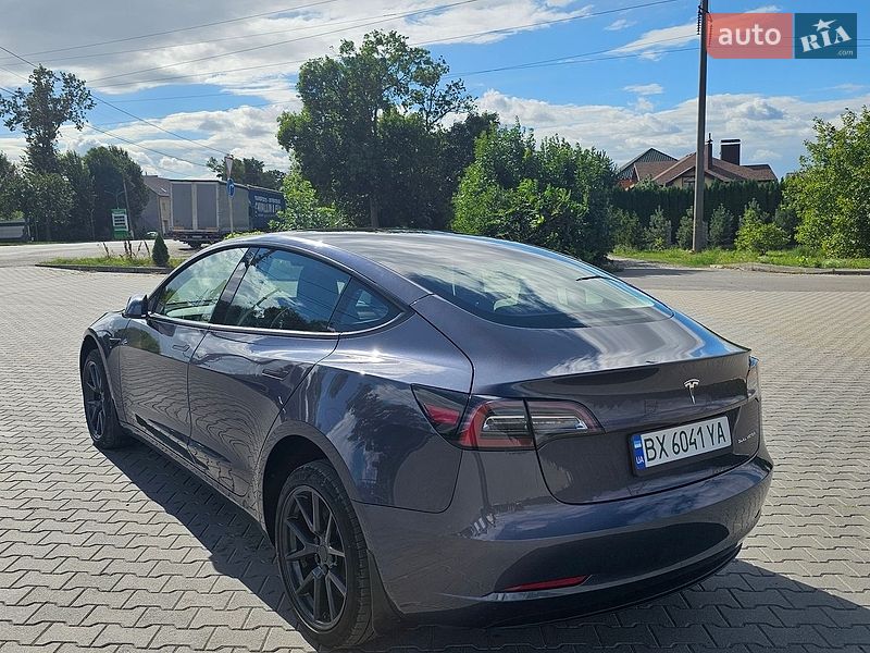 Седан Tesla Model 3 2022 в Хмельницком