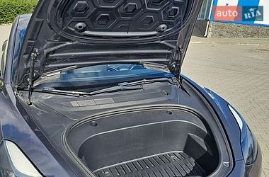 Седан Tesla Model 3 2022 в Хмельницком