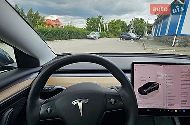 Седан Tesla Model 3 2022 в Хмельницком
