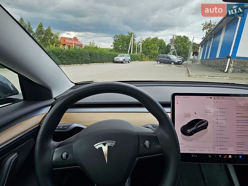 Седан Tesla Model 3 2022 в Хмельницком