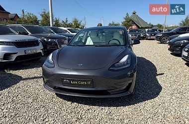 Седан Tesla Model 3 2020 в Івано-Франківську