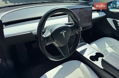 Седан Tesla Model 3 2020 в Івано-Франківську