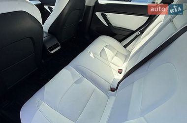 Седан Tesla Model 3 2020 в Івано-Франківську