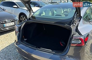 Седан Tesla Model 3 2020 в Івано-Франківську