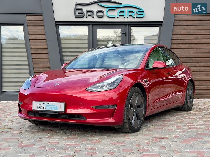 Tesla Model 3 2021