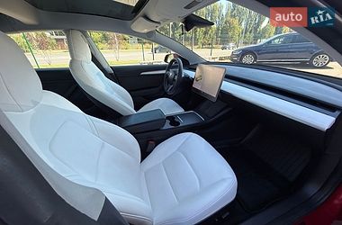 Седан Tesla Model 3 2021 в Виннице