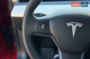Седан Tesla Model 3 2021 в Виннице