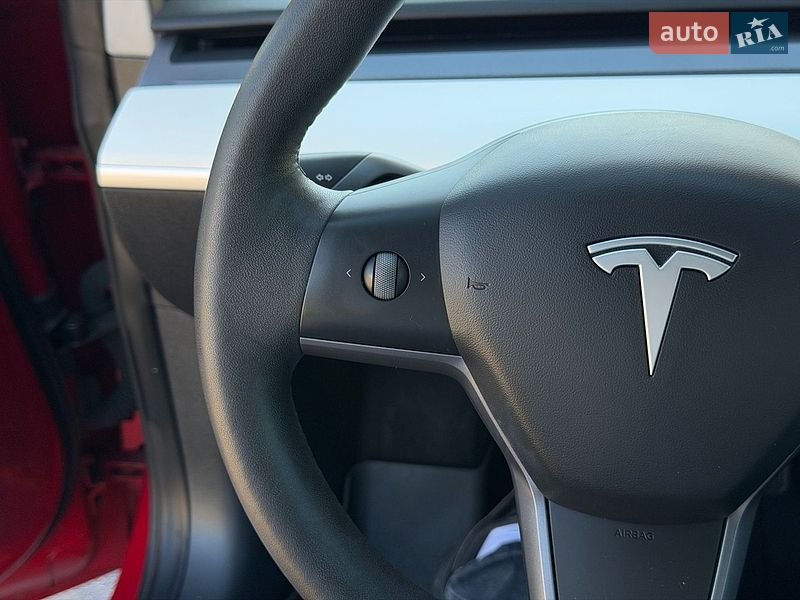 Седан Tesla Model 3 2021 в Виннице