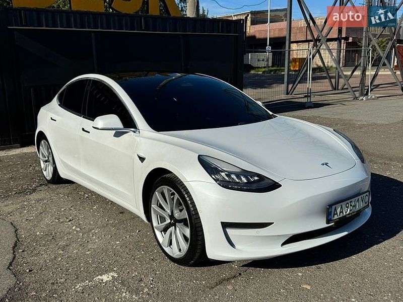 Tesla Model 3 2019