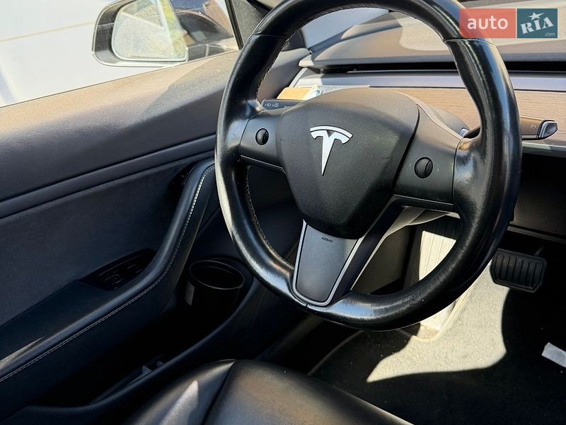 Седан Tesla Model 3 2018 в Киеве фото 5 Седан Tesla Model 3 2018 в Киеве