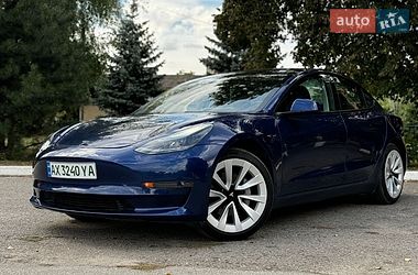 Седан Tesla Model 3 2023 в Полтаве