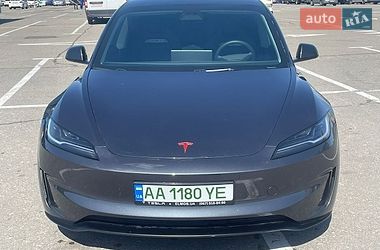 Седан Tesla Model 3 2024 в Киеве