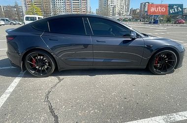 Седан Tesla Model 3 2024 в Киеве