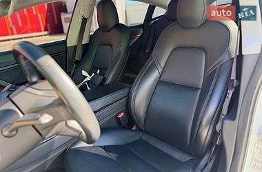 Седан Tesla Model 3 2018 в Киеве