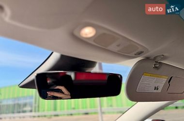 Седан Tesla Model 3 2018 в Киеве