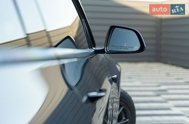 Седан Tesla Model 3 2021 в Львове