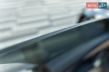 Седан Tesla Model 3 2021 в Львове