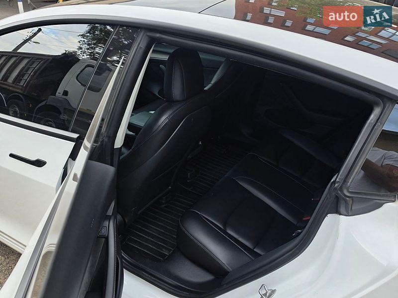 Седан Tesla Model 3 2021 в Львові фото 4 Седан Tesla Model 3 2021 в Львові