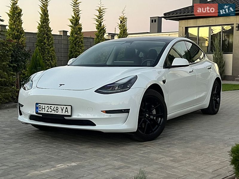 Седан Tesla Model 3 2021 в Одессе Седан Tesla Model 3 2021 в Одессе