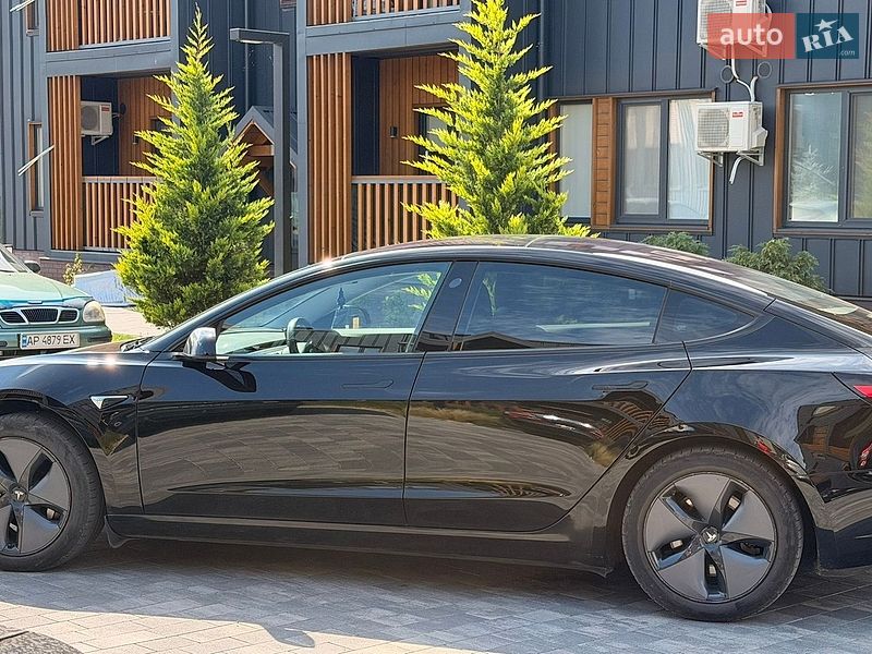 Седан Tesla Model 3 2018 в Ужгороде
