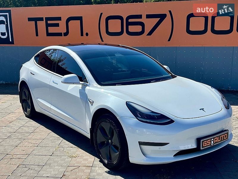 Седан Tesla Model 3 2018 в Харкові