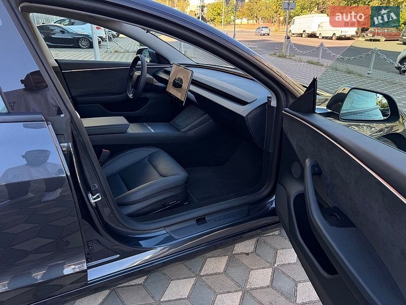 Седан Tesla Model 3 2025 в Одесі