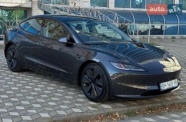 Седан Tesla Model 3 2025 в Одесі