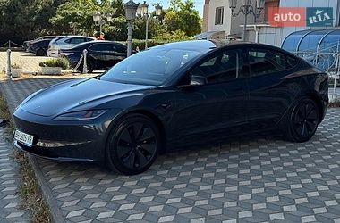 Седан Tesla Model 3 2025 в Одесі