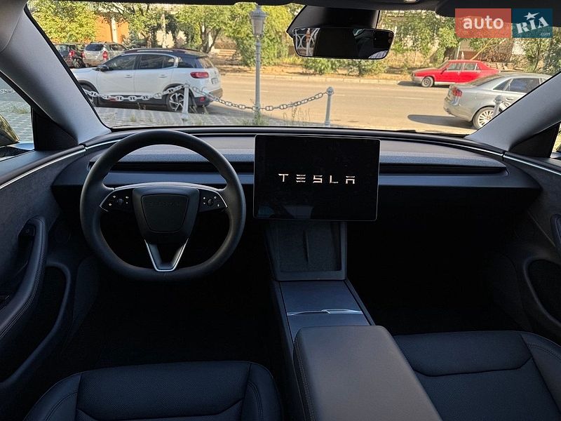 Седан Tesla Model 3 2025 в Одесі