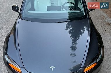 Седан Tesla Model 3 2025 в Києві