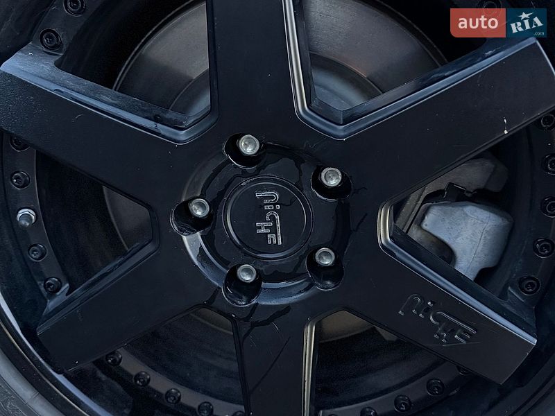 Седан Tesla Model 3 2018 в Ровно