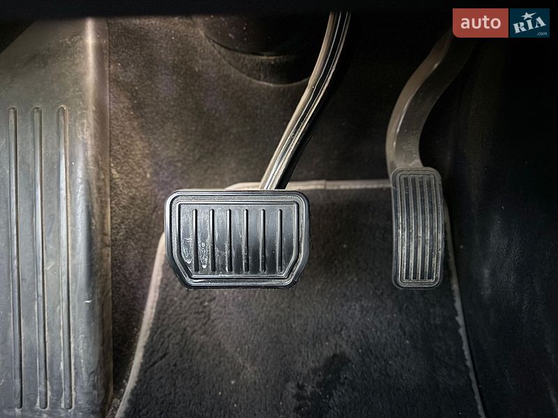 Седан Tesla Model 3 2018 в Ровно