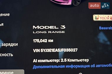 Седан Tesla Model 3 2018 в Ровно