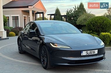 Седан Tesla Model 3 2024 в Стрые