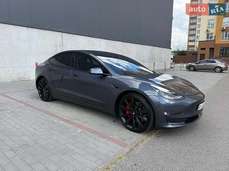 Tesla Model 3 2020