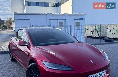 Седан Tesla Model 3 2024 в Киеве