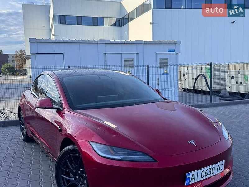 Седан Tesla Model 3 2024 в Киеве