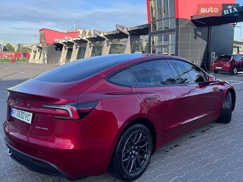 Седан Tesla Model 3 2024 в Киеве