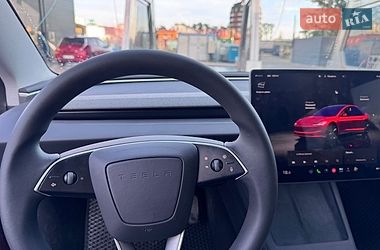 Седан Tesla Model 3 2024 в Киеве