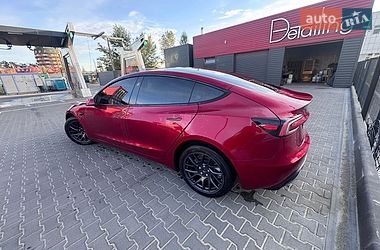 Седан Tesla Model 3 2024 в Киеве
