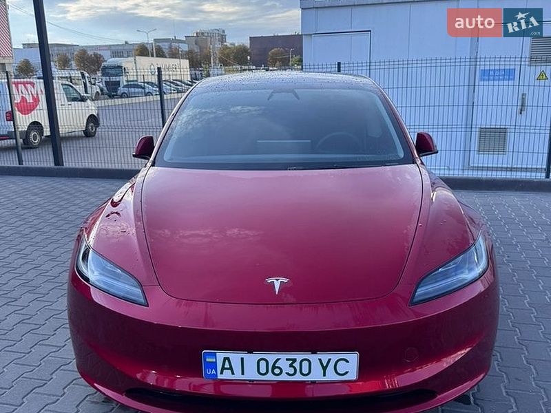 Седан Tesla Model 3 2024 в Киеве