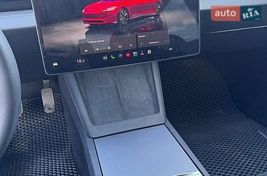 Седан Tesla Model 3 2024 в Киеве