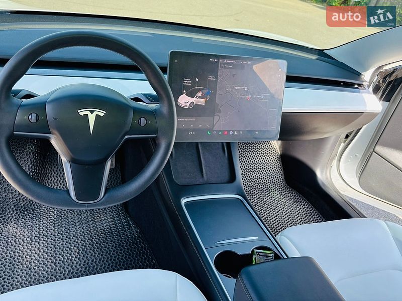Седан Tesla Model 3 2021 в Покрові